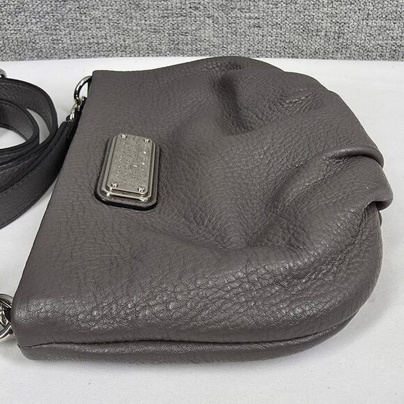 MARC JACOBS GRAY MINI CROSSBODY BAG WORKWEAR PEBBLED LEATHER MODEL: M0009470 - Picture 12 of 16